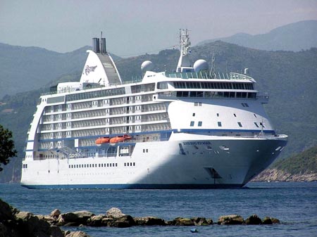 [SevenSeasVoyager_2006_NevenJ-01.jpg]