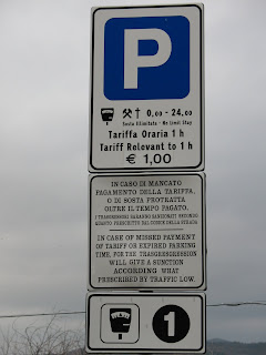 Parking sign in Assisi (Sean Bentley)
