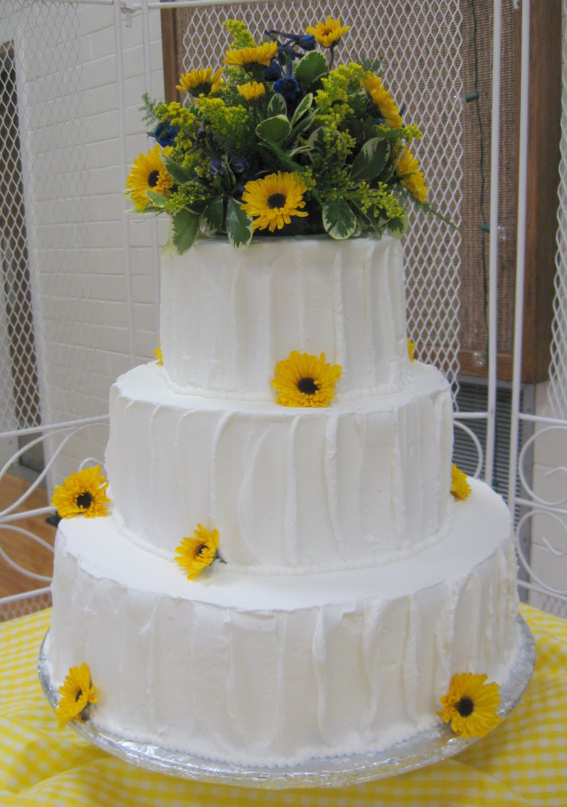 Chubbyhubbycakes Country Style Wedding Cake