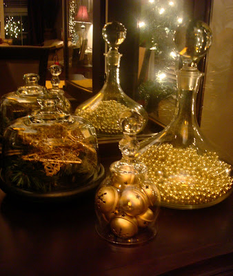 wine carafe with gold beads Christmas