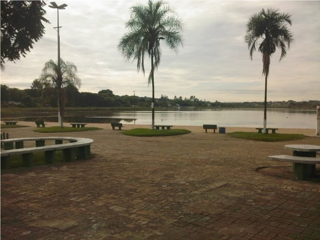 TURISTANDO PELO MUNDO Lagoa da Prata, Minas Gerais Praias de água doce, cachoeiras, grutas TURISTANDO PELO MUNDO Lagoa da Prata, Minas Gerais Praias de água doce, cachoeiras, grutas