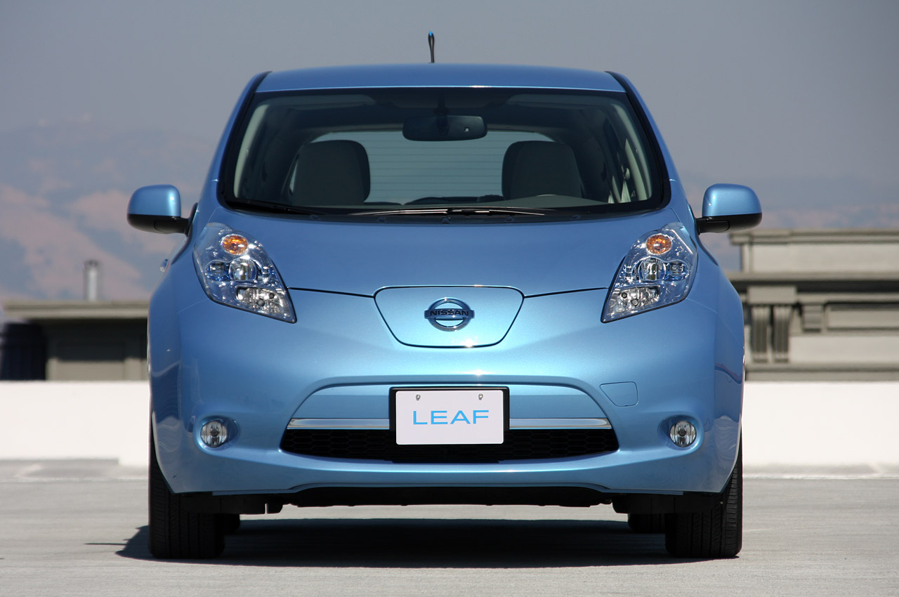2011 nissan leaf electric car review
