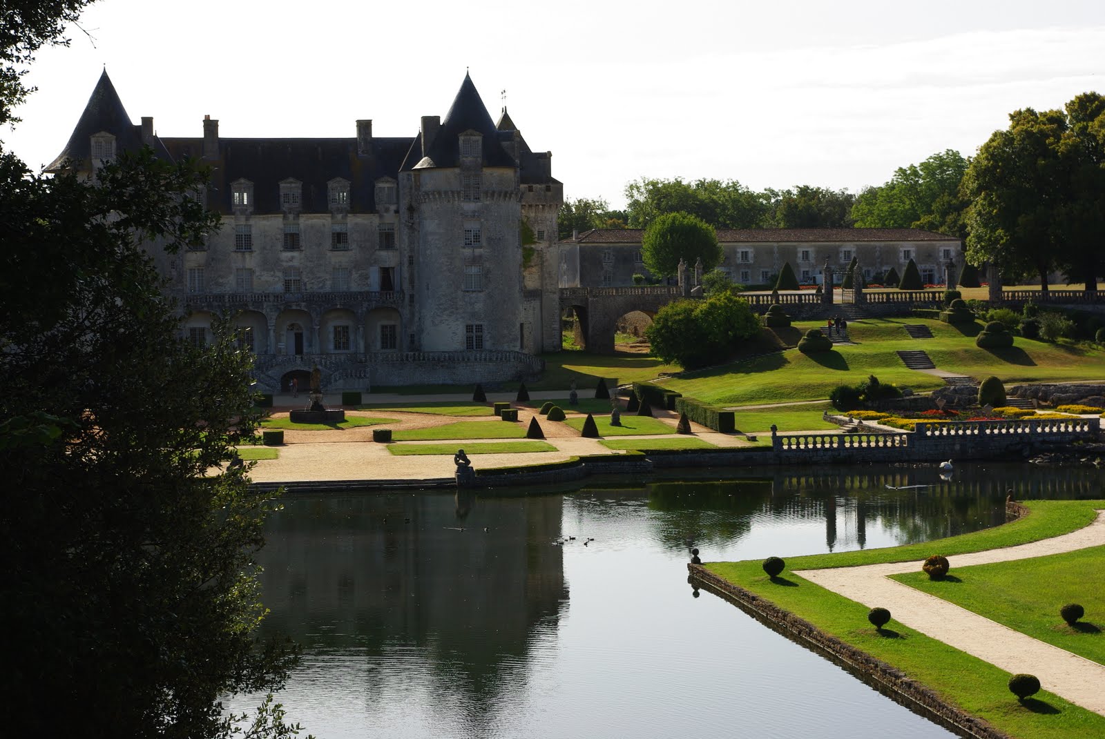 LES MILLEPATTES DE SAINTONGE LE CHÂTEAU