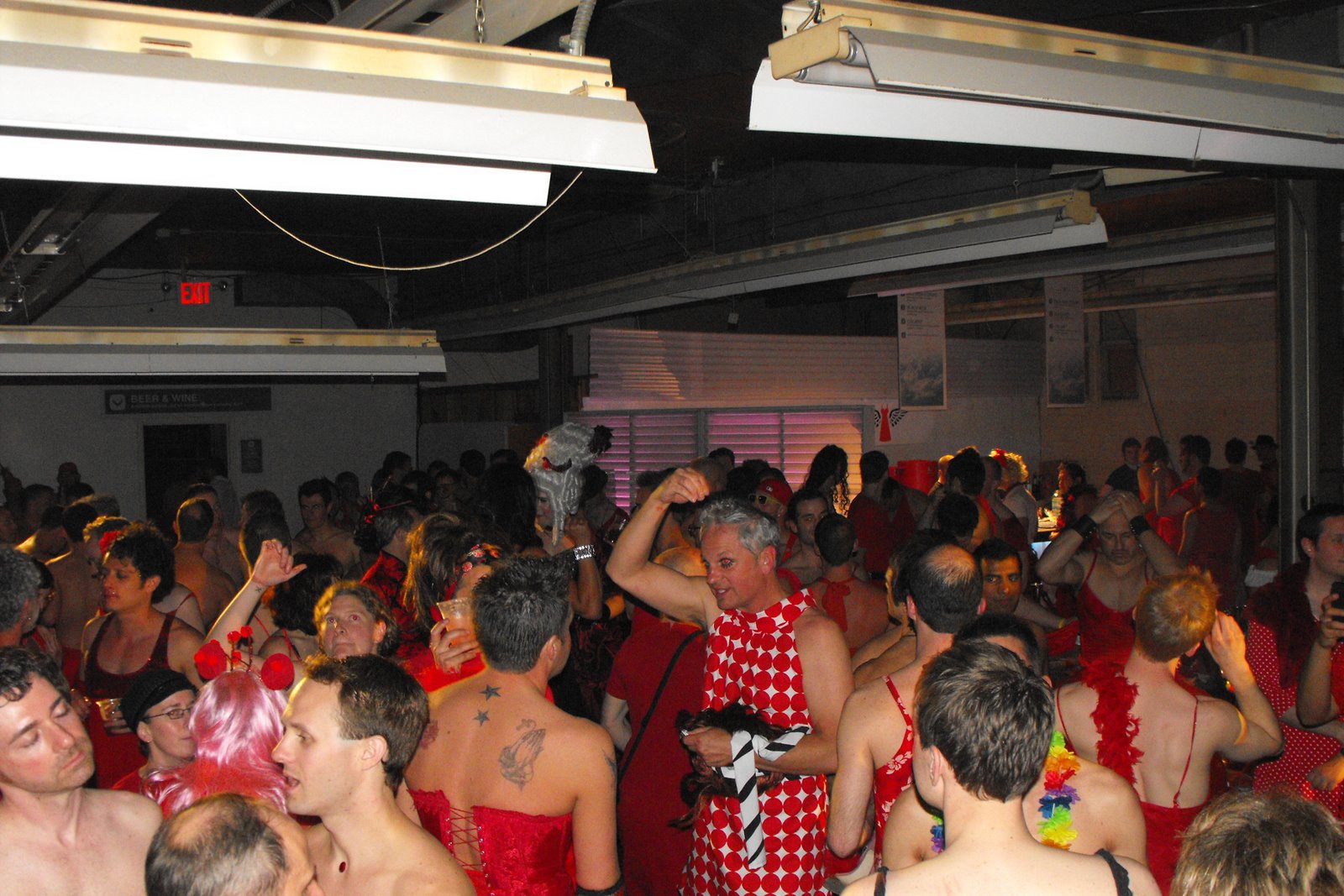 [5_1_09+red+dress+party+wknd+246.jpg]