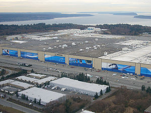 [300px-Boeing_Everett_Plant.jpg]