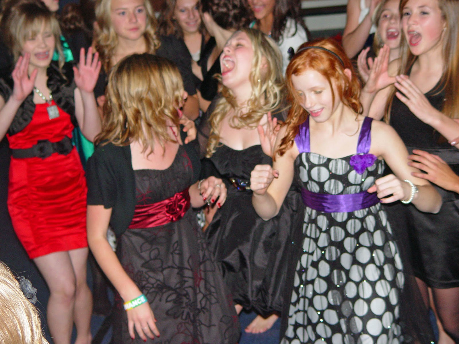 high quality full screen porn from Darian sexy jr high dancers