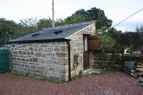 Shedworking: Pig shed-to-office conversion