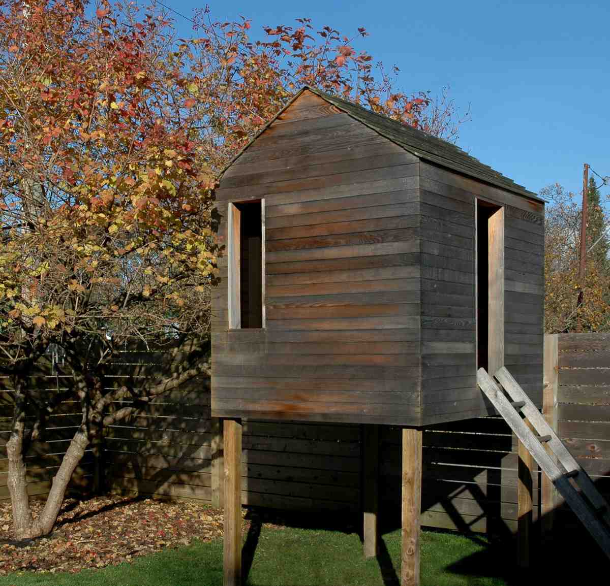 Nyi Imas: Unusual garden shed designs