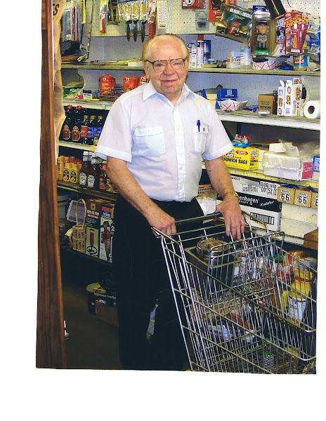 Glenn Wrinkle @ his store