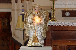 out back tania: Christmas Tree, Oh Christmas Tree