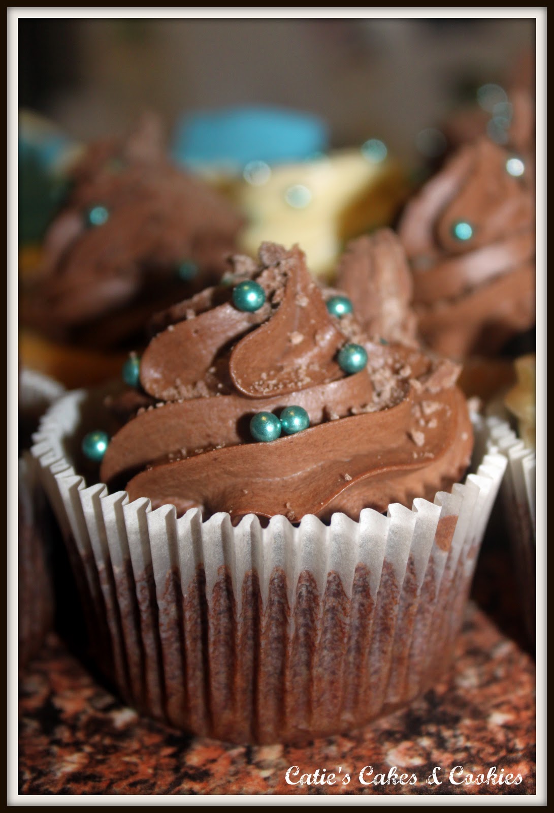 Catie's Cakes & Cookies: Happy Birthday Cupcakes