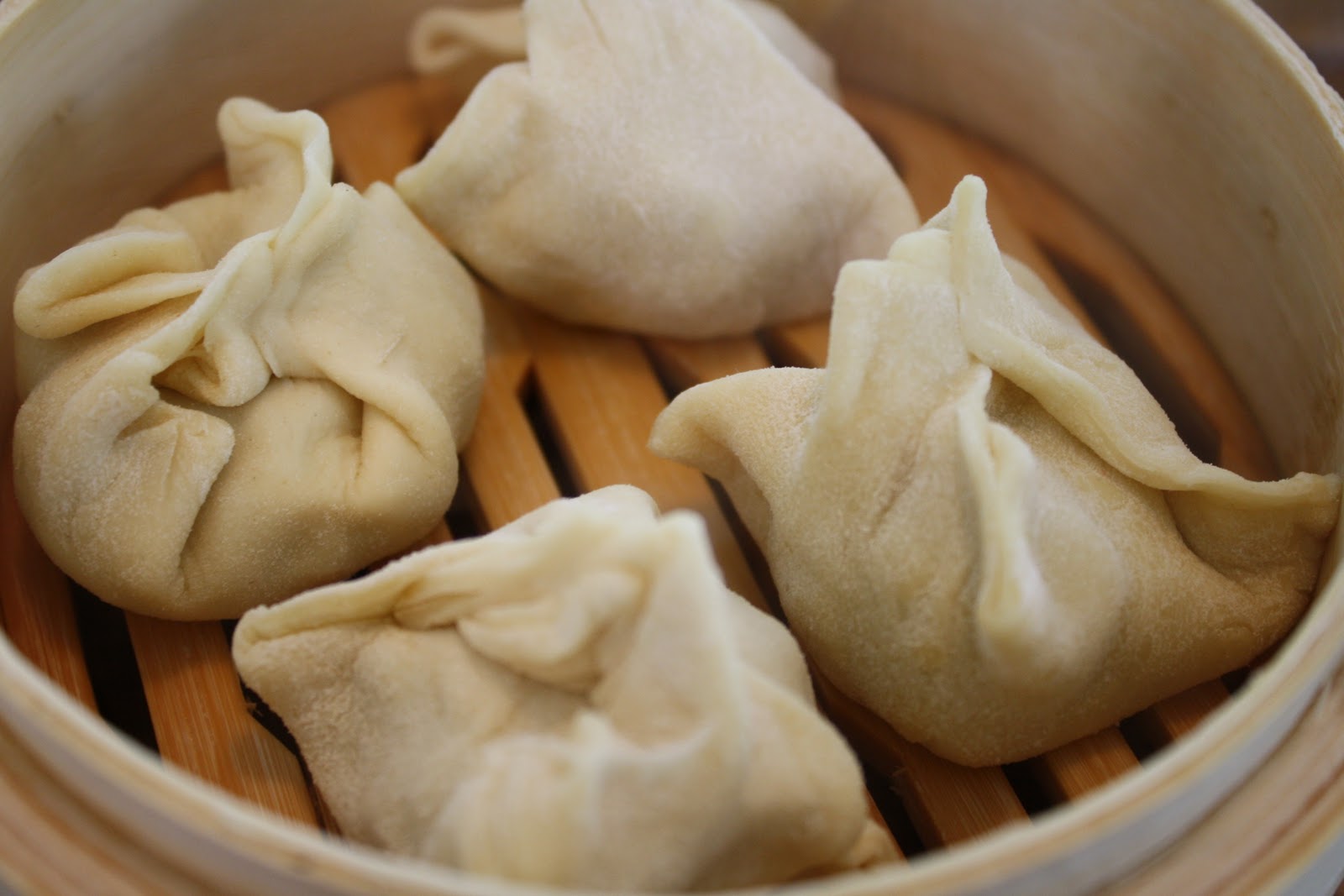 идеальное тесто на манты. тесто на манты самое. тесто для мантов. мука для мантов. тесто на манты самое.