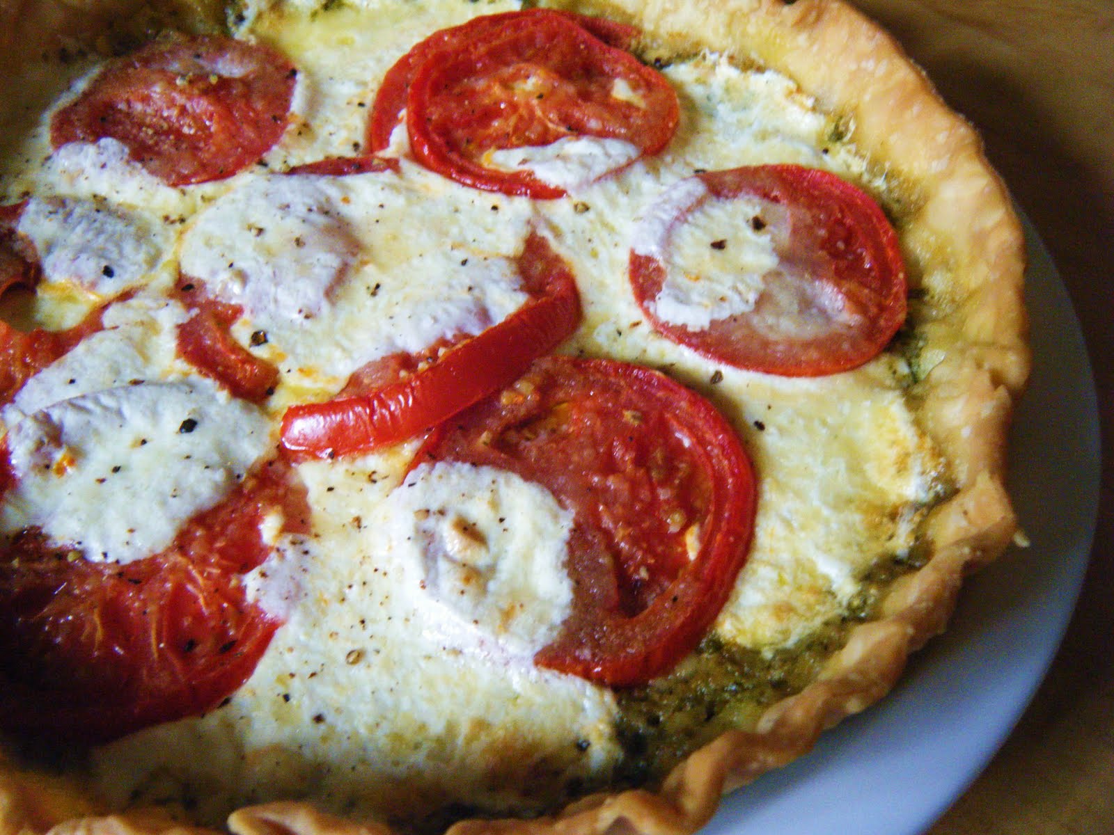 SCHUHBOX: Tomato & Mozzarella Tart