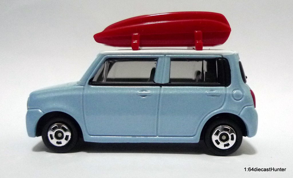 1:64 DIECAST HUNTER: Tomica Regular - Suzuki 