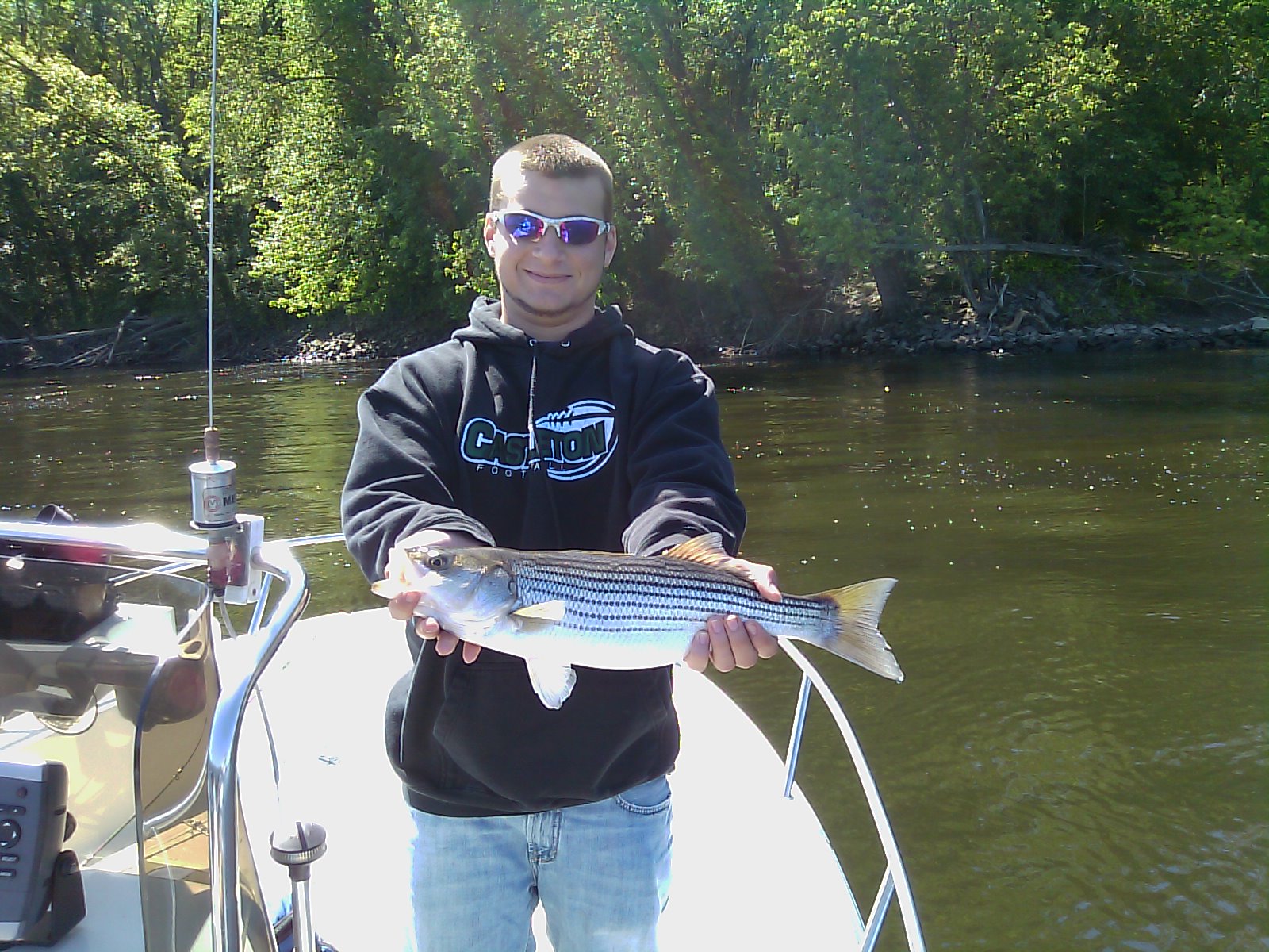 Passinthru Outdoors Connecticut River Stripers