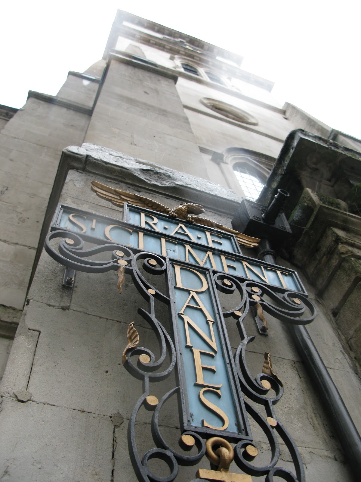 LONDON INTELLIGENCE Oranges and lemons, the bells of St Clement Danes
