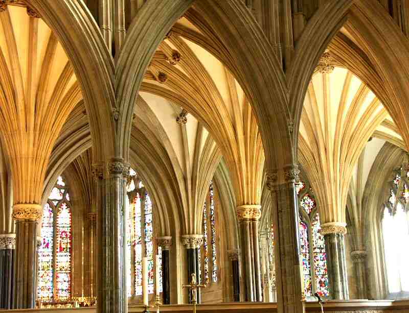 [Wells_cathedral_interior_101.jpg]