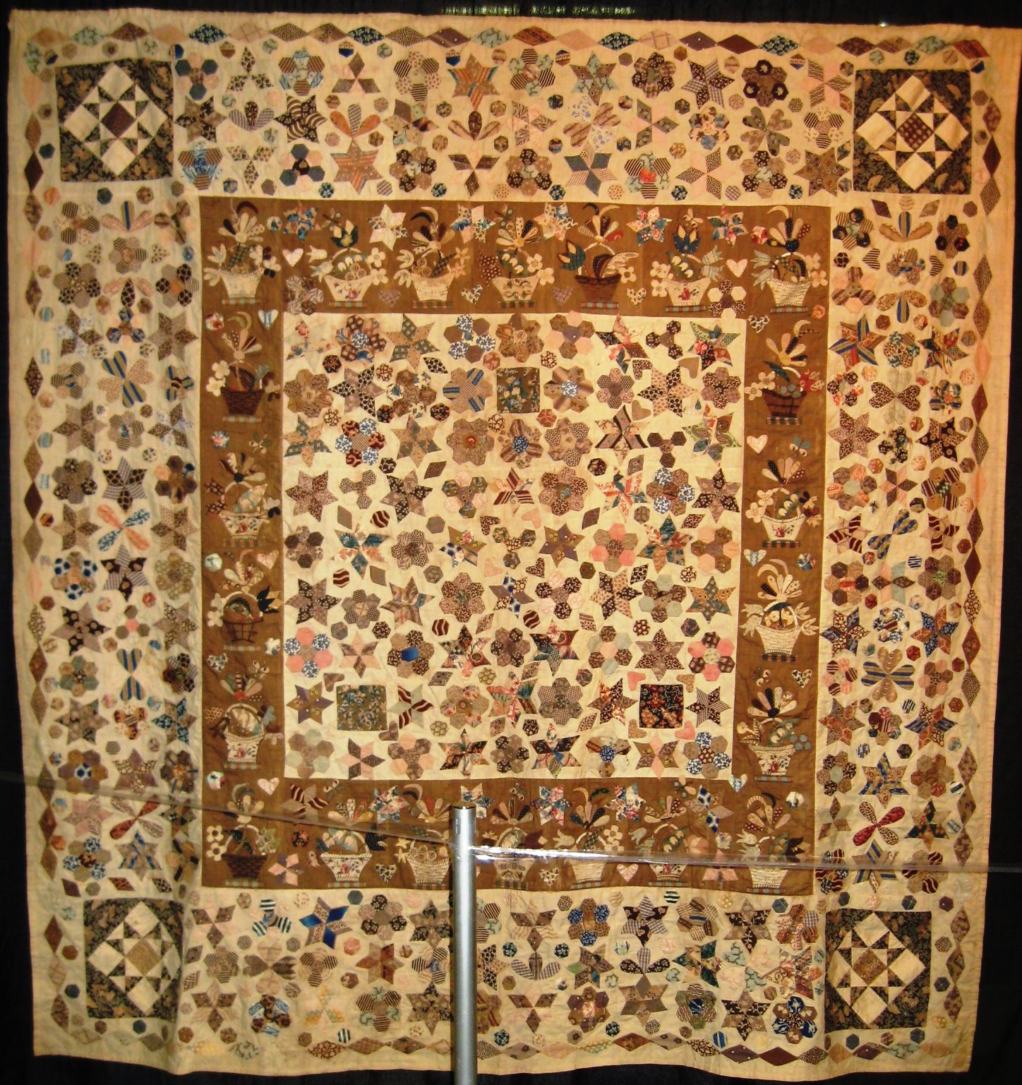 Quilter Beth's Blog Antique Quilts from the 2010 Chicago International