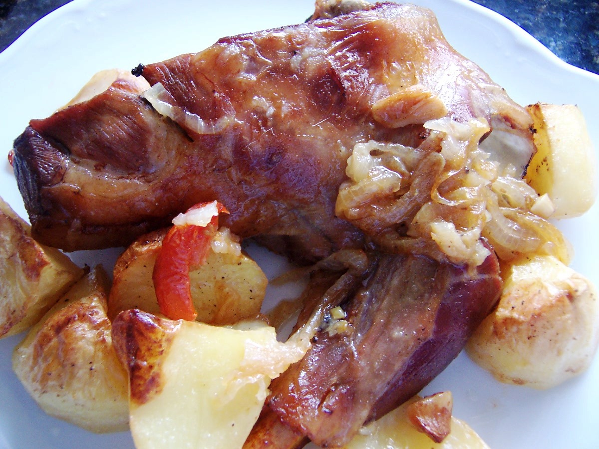 Canyada recetas: Paletilla de cordero al horno con patatas
