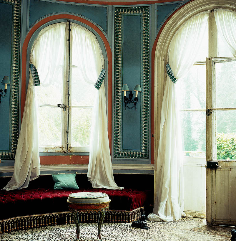 [FrenchInteriors_pg241.jpg]