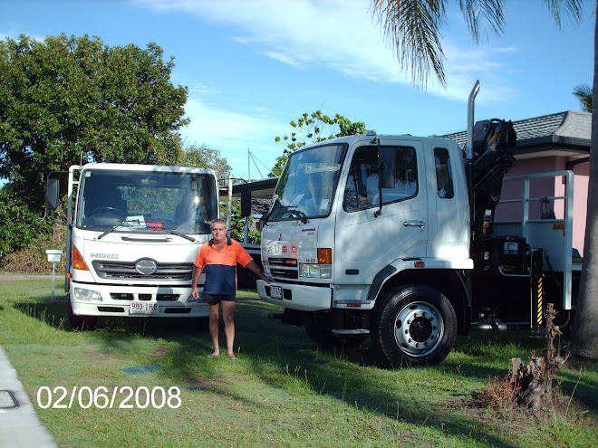 24/7 Hire trucks