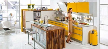 Yellow Kitchen Design 550x252 1 