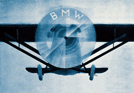 [car-logo-bmw-plane.jpg]