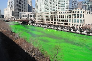 [chicago+river.jpg]