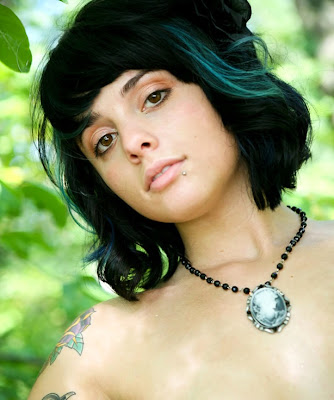 Blu's Eyebrow Blog: Suicide Girl: Radeo