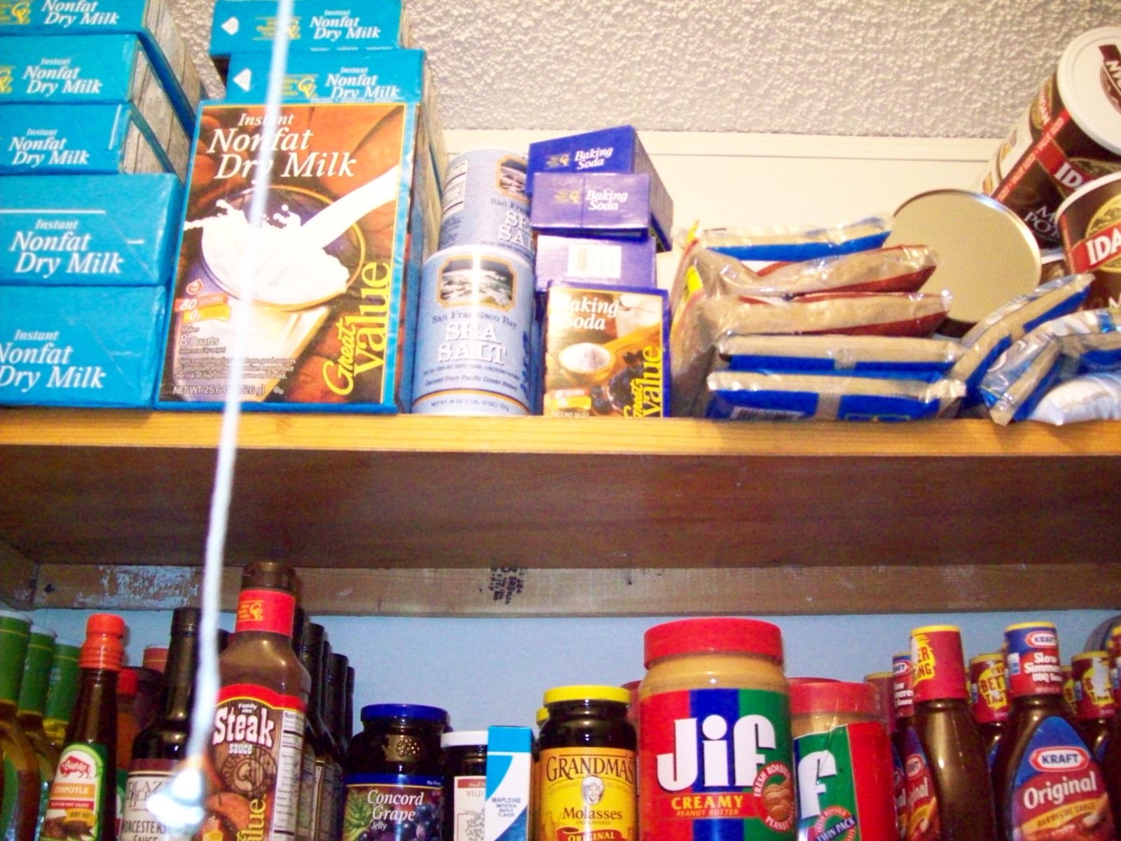 [April+11+kitties+and+pantry+022.jpg]