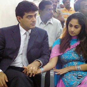 [ajith_shalini_main_opt.jpg]