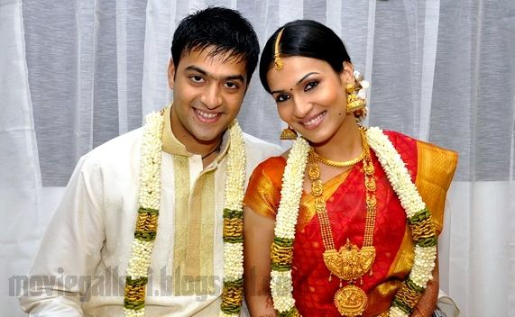[Soundarya-Rajinikanth-Engagement-Photos-01.jpg]