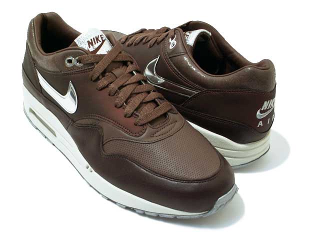 dark brown nike shoes