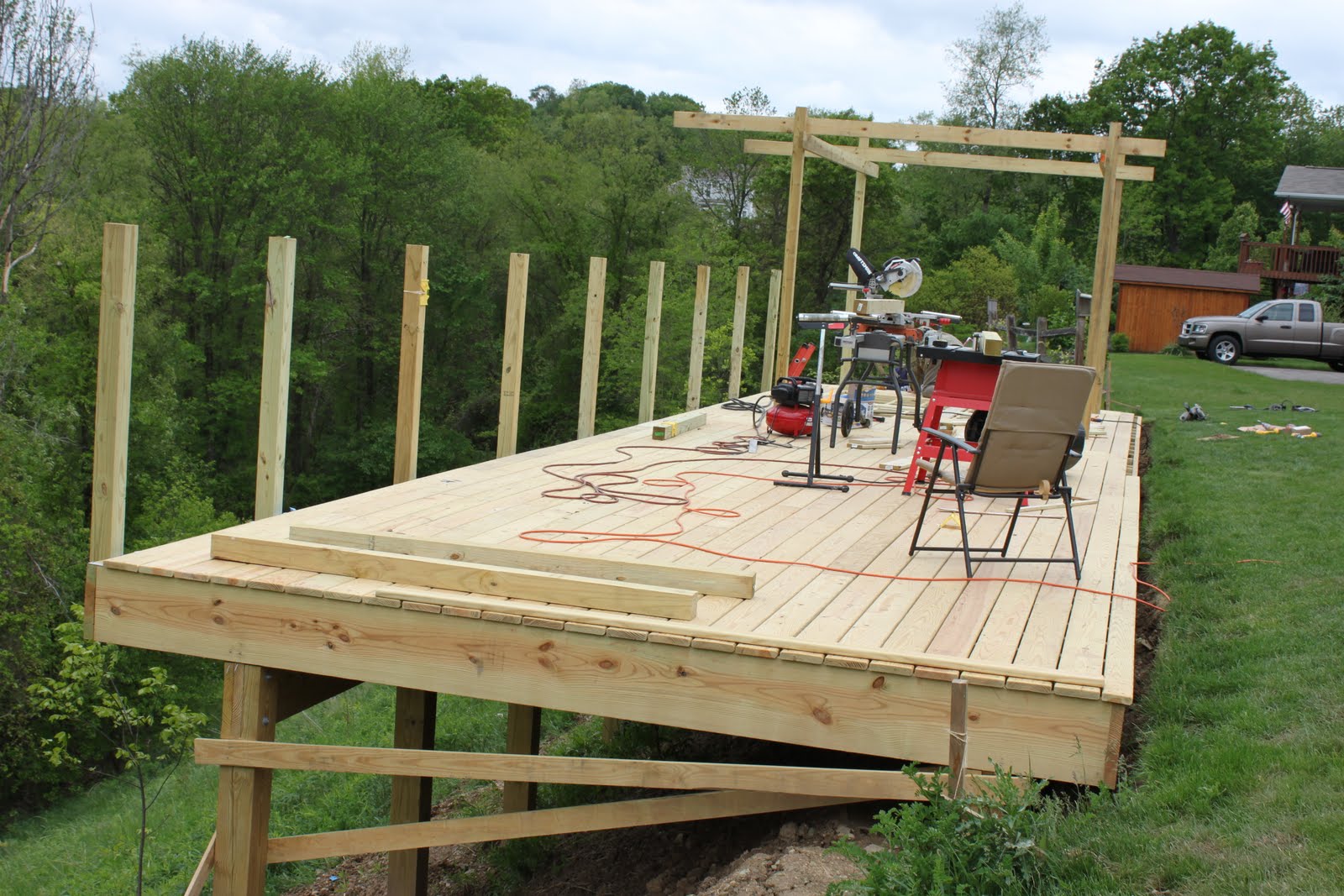 Engutan's Deck Mania Diagonal Floor Boards and Railing Post