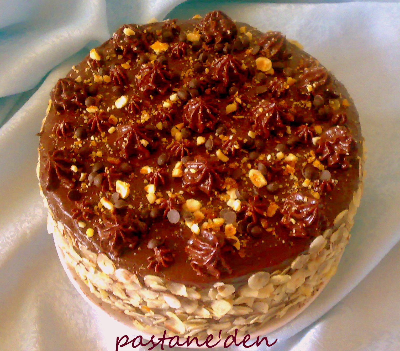 Pastaneden Krokanlı Pasta