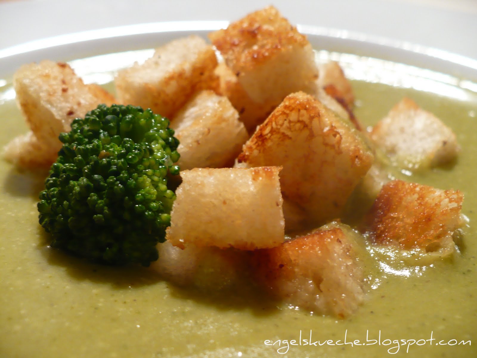 Essen aus Engelchens Küche: Brokkolicremesuppe