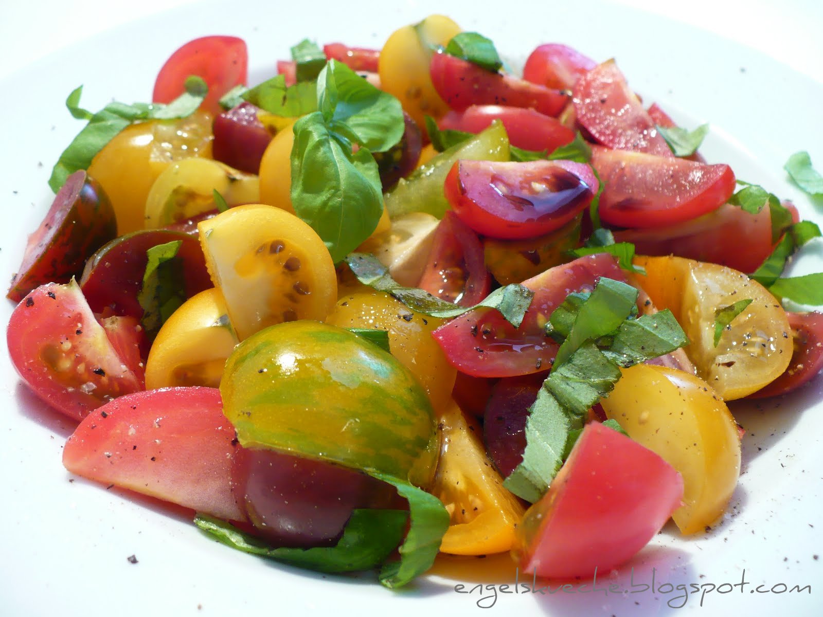 Essen aus Engelchens Küche: Bunter Tomatensalat