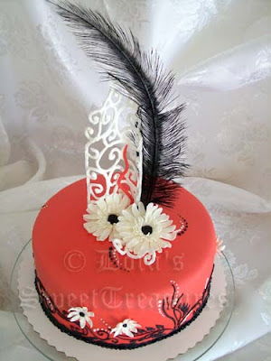 MOULIN ROUGE CAKE