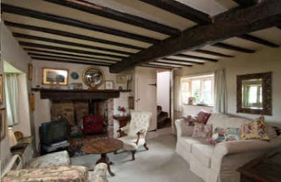 Beach Cottage Love: A 13th-Century English Cottage