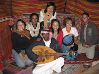 WADI RUM沙漠帐篷里的欢乐BAND队