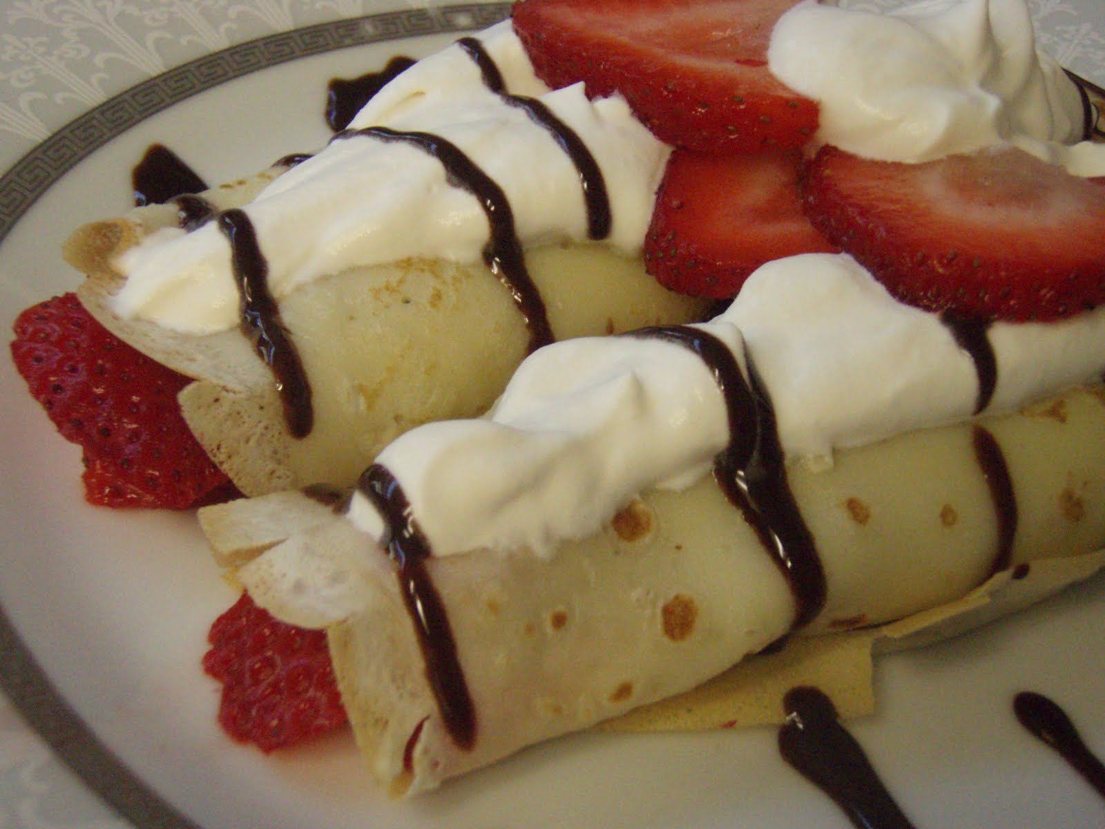 Brandy’s Creations Fresh Fruit Crepes
