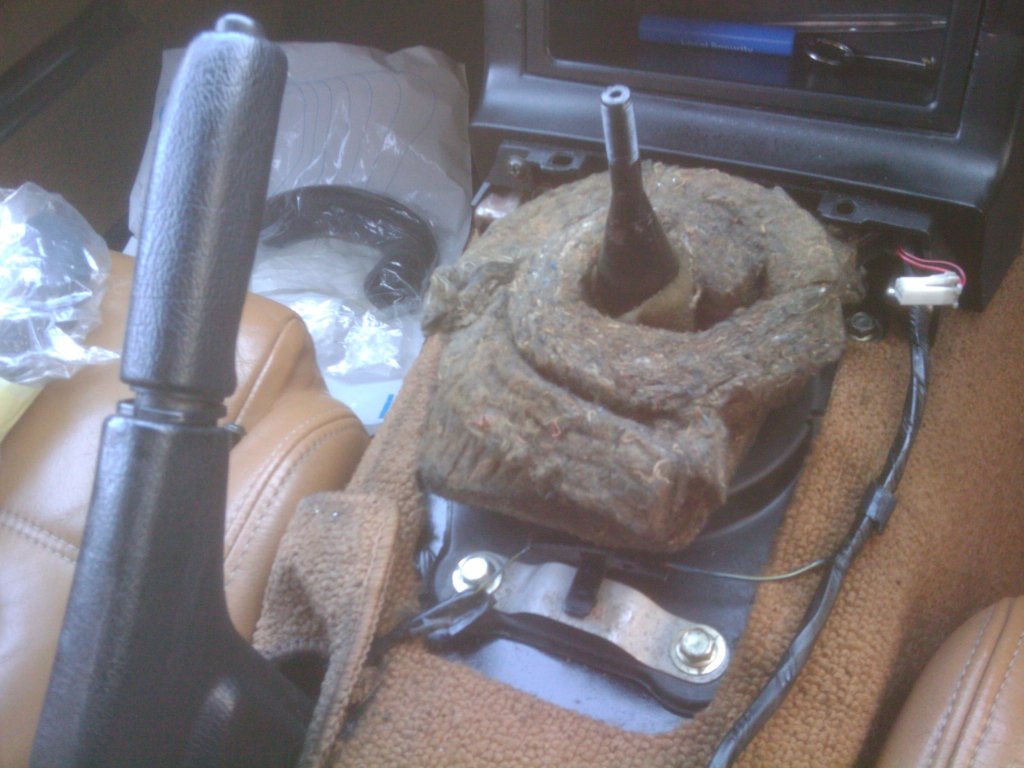 Vinnys blog Rubber gear box dust cover Miata Mazda Mx5 eunos