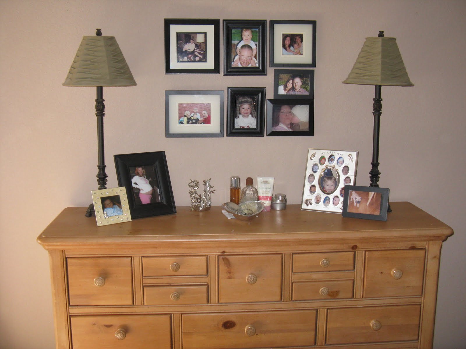 [Dresser+Pictures+001.jpg]