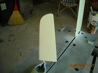 IOM sailboat build: Keel/bulb and rudder painted white