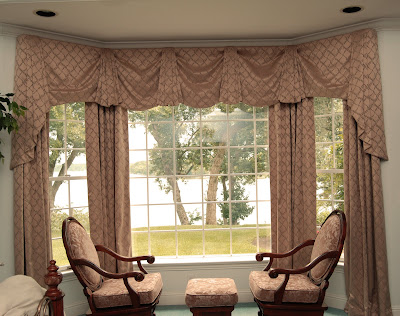 Dandelion's Blog: Beautiful Window Treatments for Bay Windows!