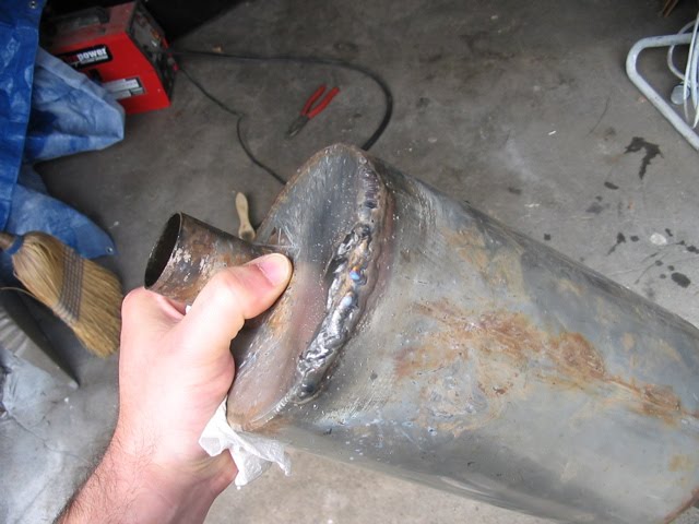 Можно ли приварить обычную. Сварка электродом ваз 2107. Глушитель на мерседес 190 w201. Можно ли приварить обычную. Сварка труб глушителя встык.