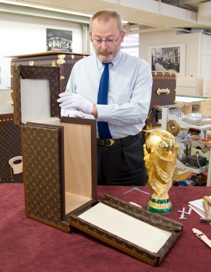 Louis Vuitton Pocket Organizer Hexagonal FIFA World Cup Rouge in