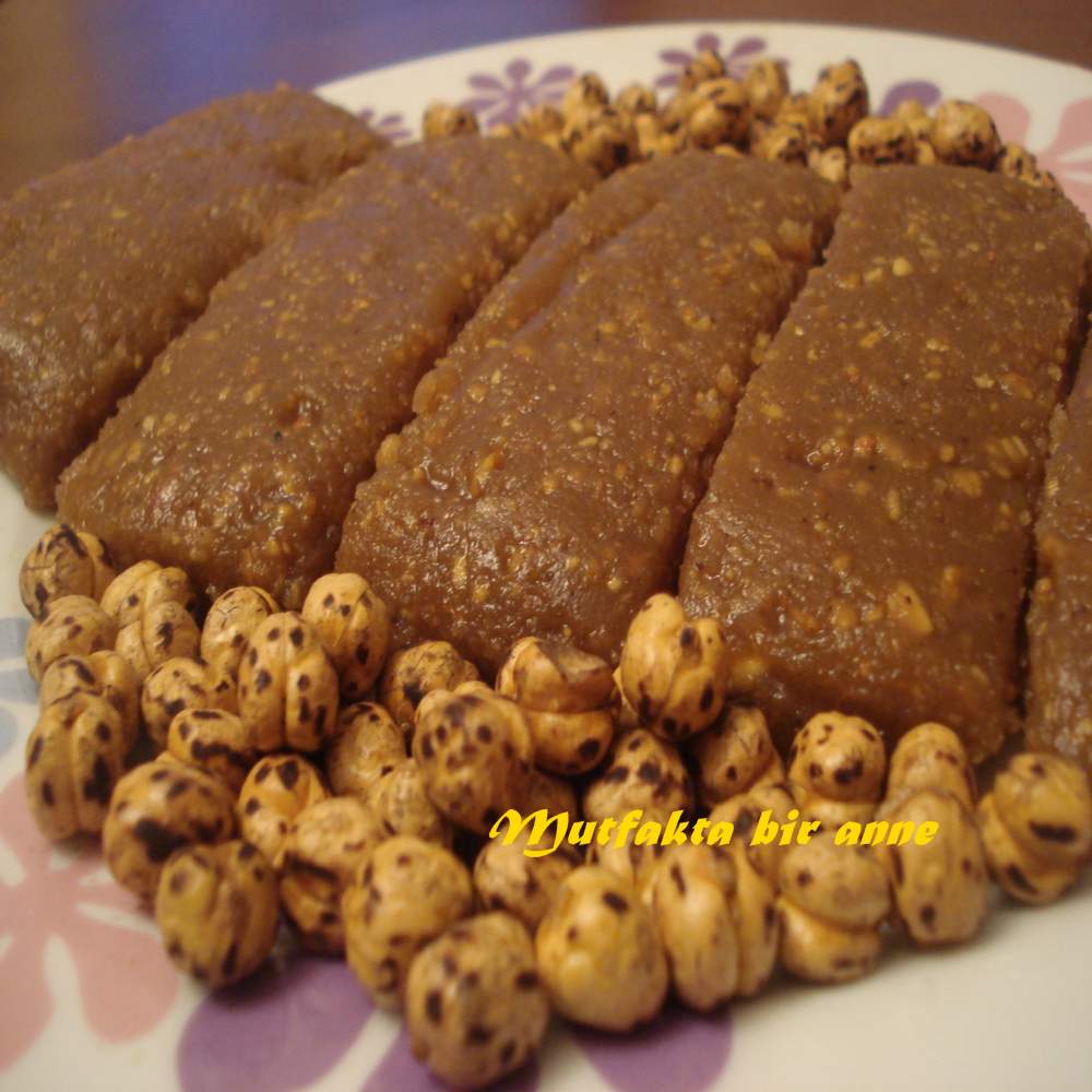 YEMEK MUCİZELERİ LEBLEBİ HELVASI