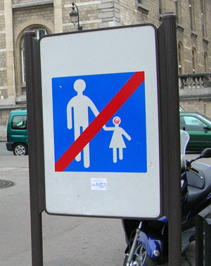 reall strange sign in paris crazy