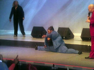 crazy pics doing the splits on stage funny